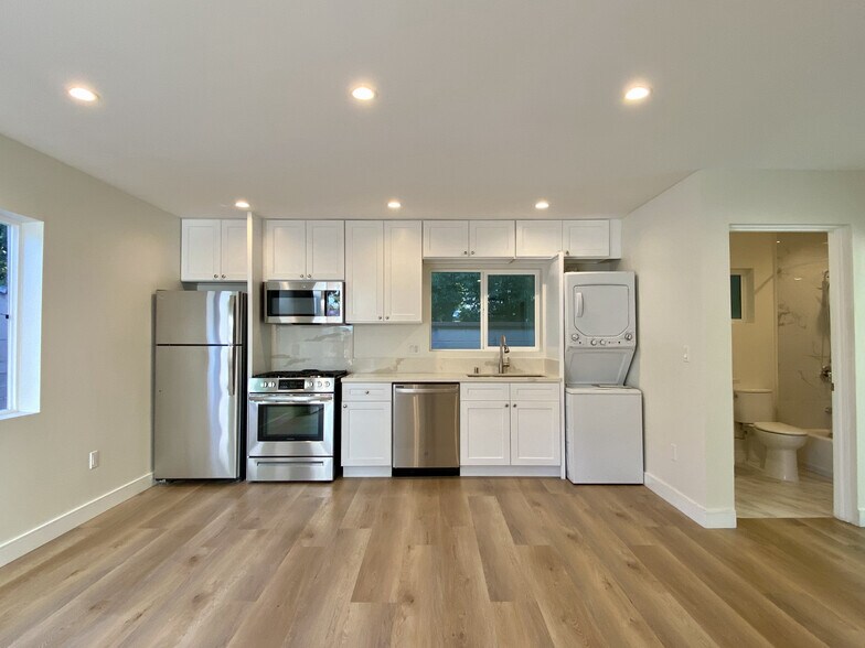 More Photos Of 4069-4071 Sawtelle Blvd, Culver City Apartments For Sale