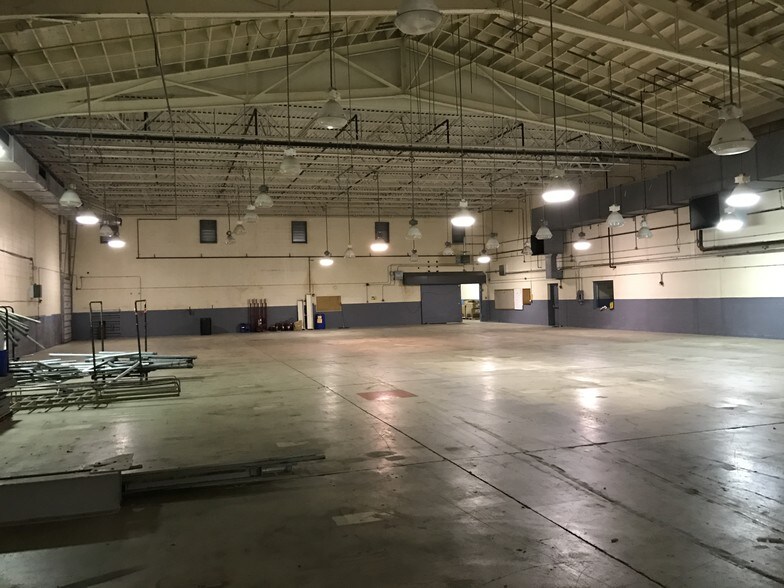 More Photos Of 1349 Cumberland St, Lebanon Manufacturing For Lease