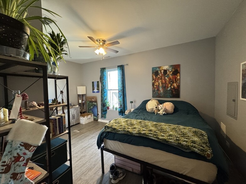 More Photos Of 2120 W Cullerton St, Chicago Apartments For Sale