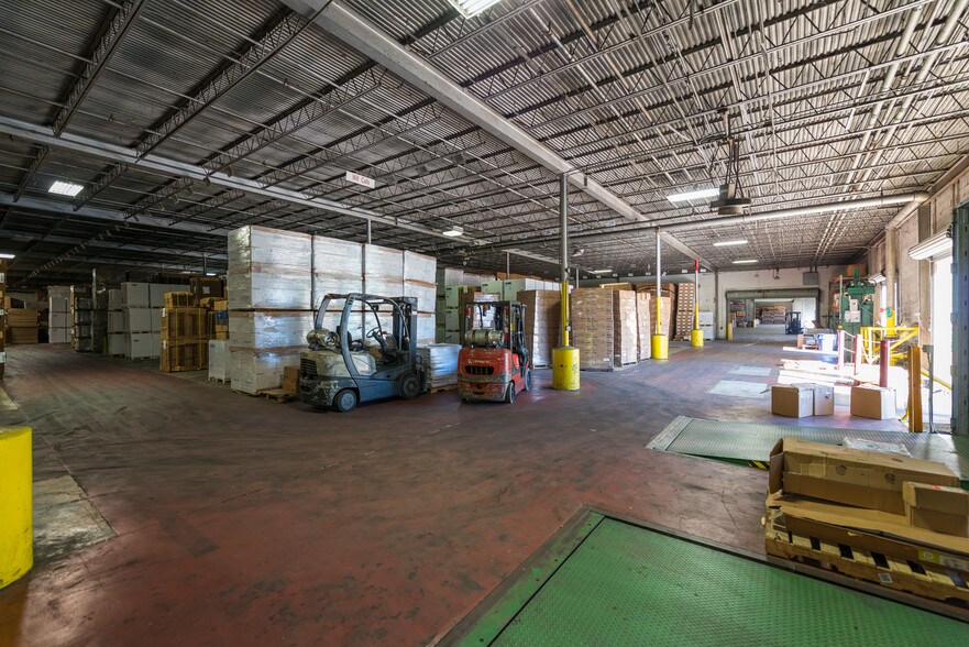 More Photos Of 330 Stevens St, Jacksonville Warehouse For Lease
