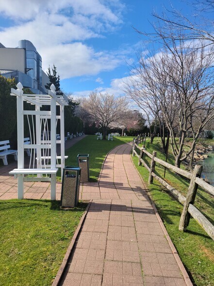 More Photos Of 913 E 108th St, Brooklyn Storefront Retail Office For Sale