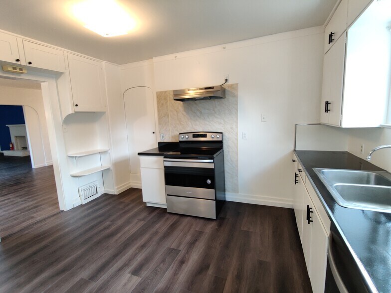 More Photos Of 350 Wonder St, Reno Apartments For Sale