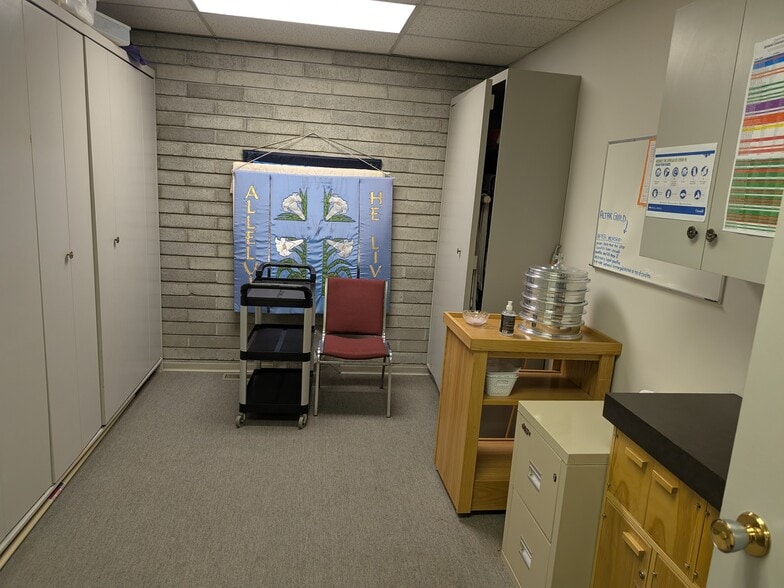 More Photos Of 8405 83rd St NW, Edmonton Religious Facility For Sale