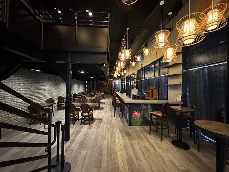 More Photos Of 800 Town & Country Blvd, Houston Unknown For Lease