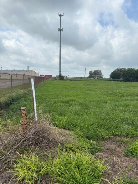 More Photos Of 1814 Lodge Ln, Corpus Christi Specialty For Sale