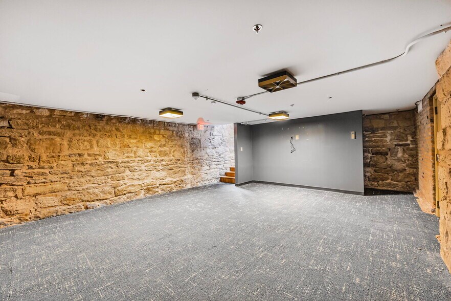 More Photos Of 620 Congress Ave, Austin Office For Lease