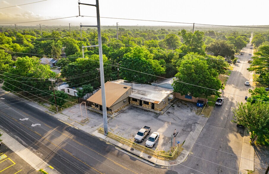 More Photos Of 1006 West Ave, San Antonio Freestanding For Sale