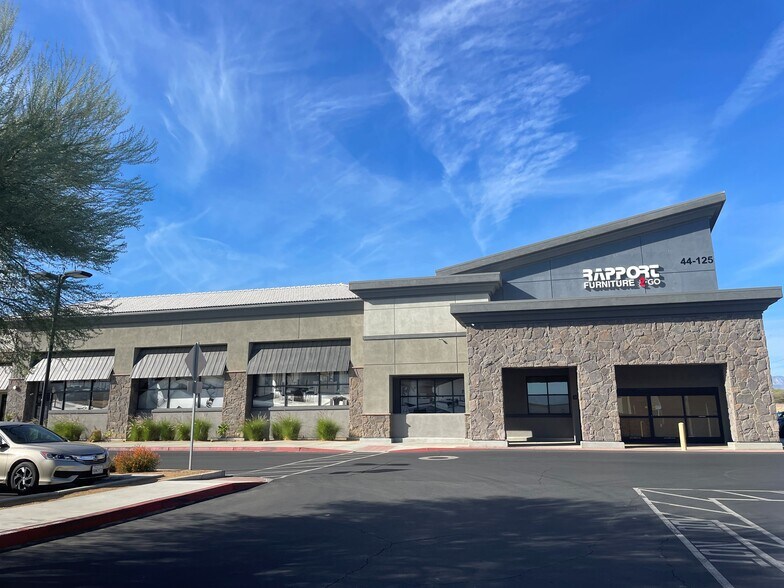 More Photos Of 44125 Jefferson St, La Quinta Freestanding For Lease