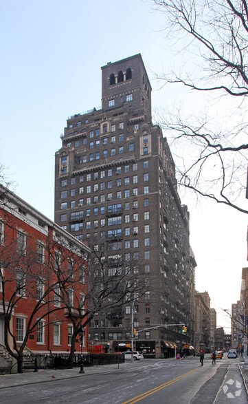 More Photos Of 1-3 University Pl, New York Apartments For Lease