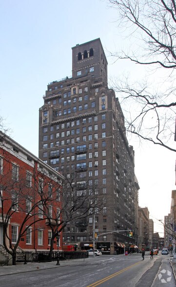More Photos Of 1-3 University Pl, New York Apartments For Lease