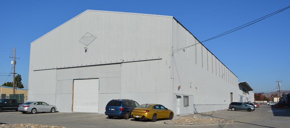 Primary Photo Of 1273 W Industrial Pky, Hayward Unknown For Lease