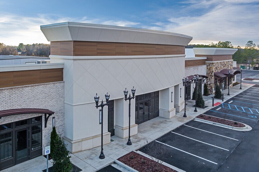 More Photos Of 1612 Lindsay Ln S, Athens Storefront Retail Office For Lease