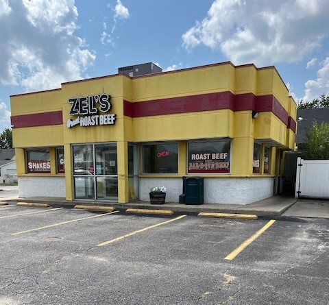 Primary Photo Of 811 N Main St, Crown Point Freestanding For Sale