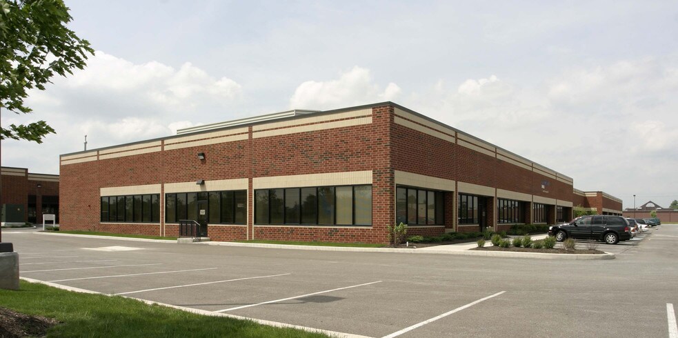 More Photos Of 7570 Northcliff Ave, Brooklyn Flex For Lease