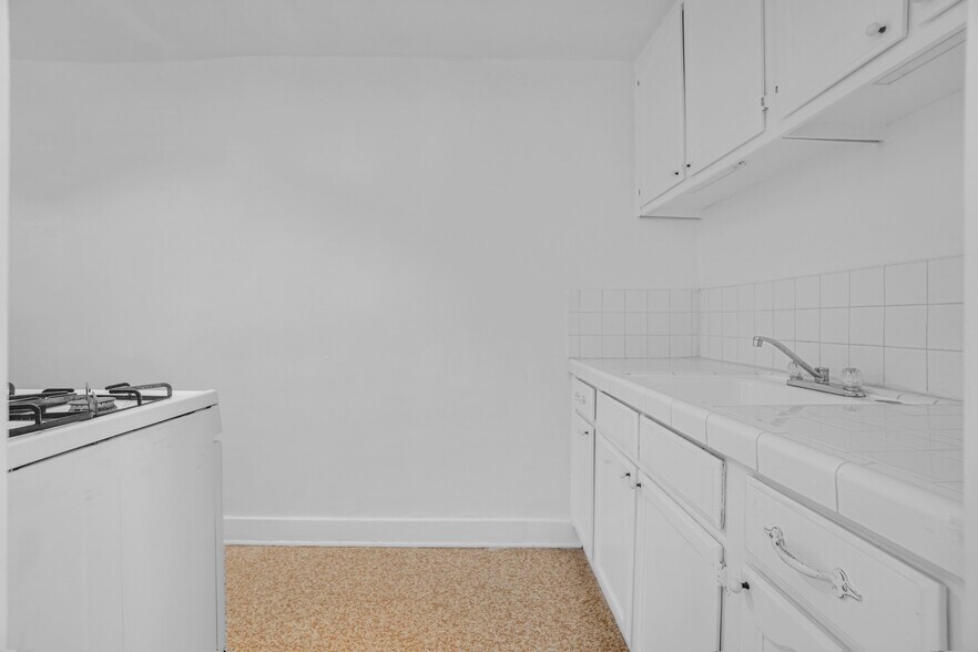 More Photos Of 2531 Elsinore St, Los Angeles Apartments For Sale