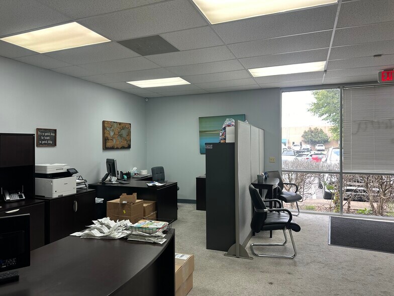 More Photos Of 7531 E Bartlett Corp Cv, Memphis Flex For Lease