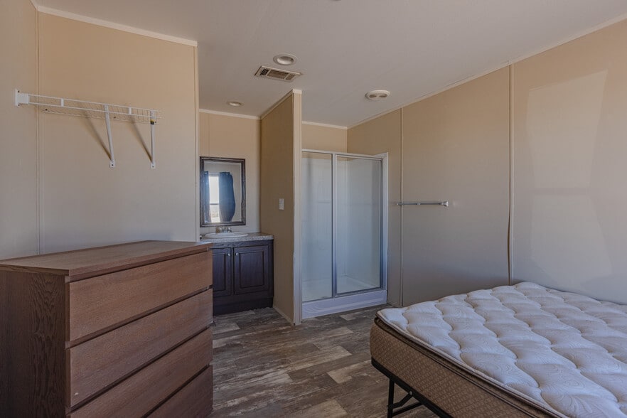 More Photos Of 9604 W County Road 152, Midland Warehouse For Sale