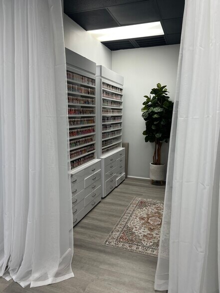 More Photos Of 2640 Willard Dairy Rd, High Point Medical For Sale