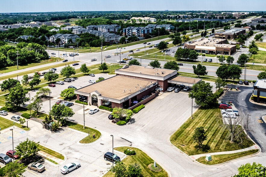 More Photos Of 11812-11848 W 135th St, Overland Park Medical For Lease