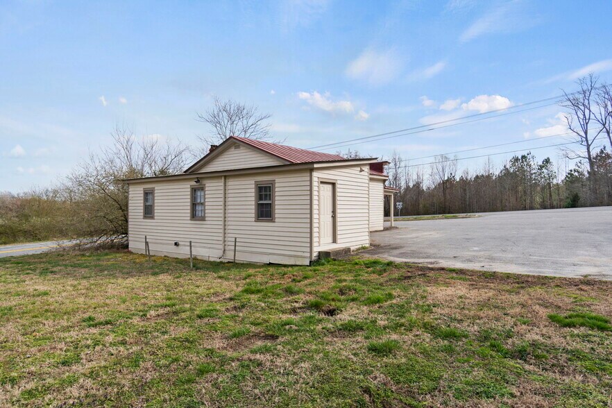 More Photos Of 10290 John Clayton Memorial Hwy, Gloucester Freestanding For Sale