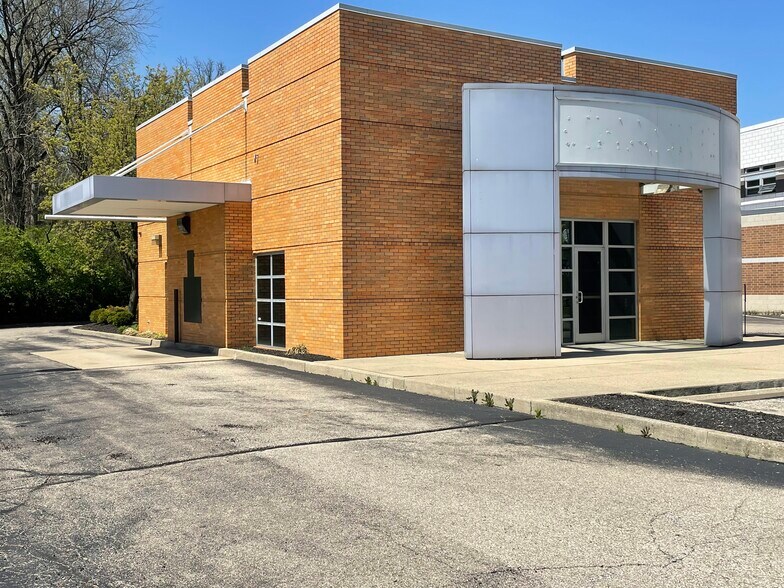 More Photos Of 4375 Reading Rd, Cincinnati Bank For Sale