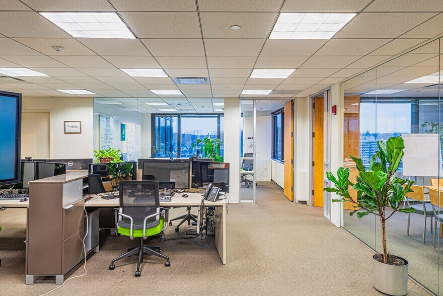 More Photos Of 1 N Lexington Ave, White Plains Office For Lease