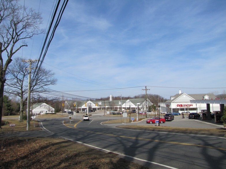 More Photos Of 292 Spielman Hwy, Burlington Freestanding For Lease