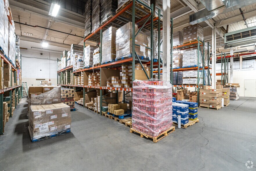 More Photos Of 175 Lake Ave, Staten Island Warehouse For Sale