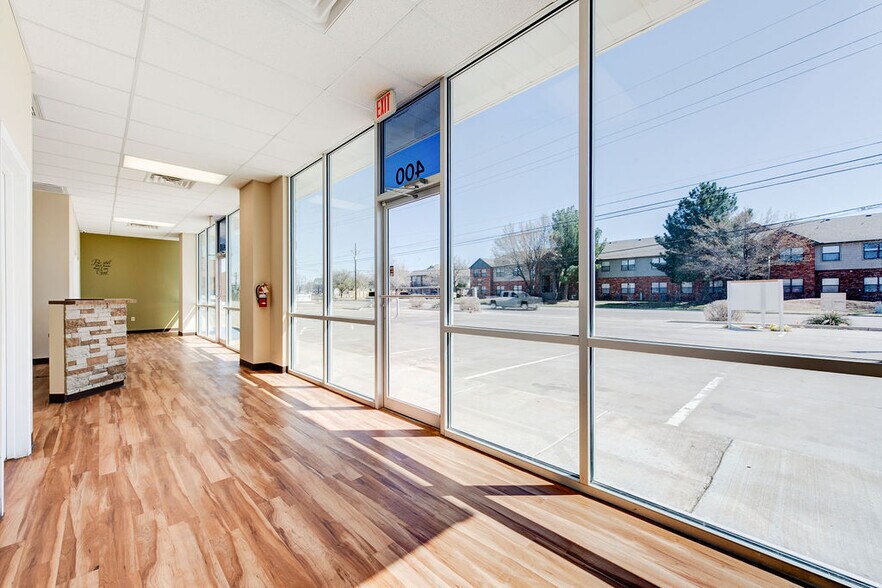 More Photos Of 5820 66th St, Lubbock Storefront Retail Office For Sale