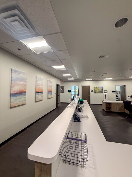 More Photos Of 2950 W Horizon Ridge Pky, Henderson Office For Sale