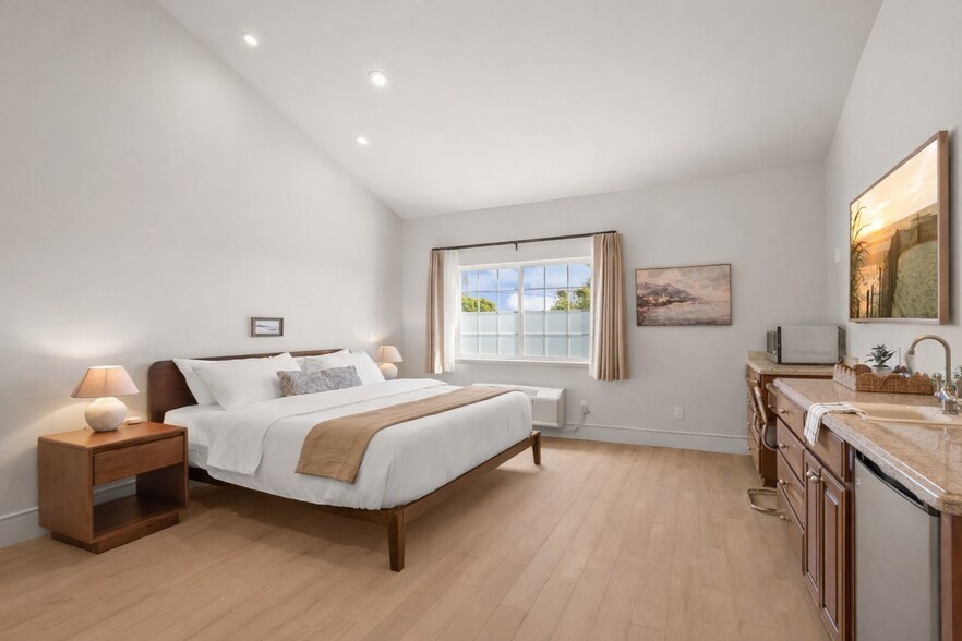 More Photos Of 21305 E Cliff Dr, Santa Cruz Hotel For Sale