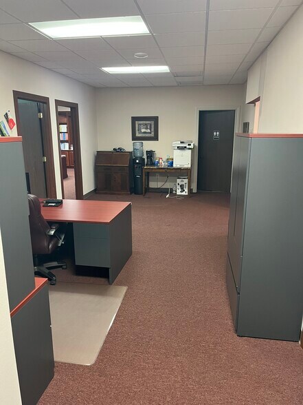 More Photos Of 2429 Earl Rudder Fwy, College Station Office For Lease