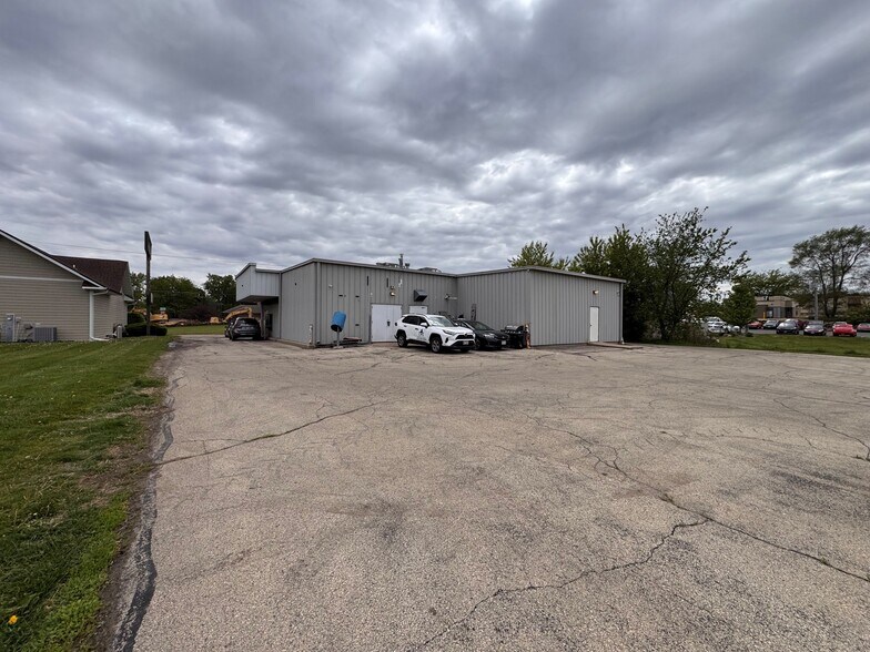 More Photos Of 1312 Hamilton St, Stoughton Freestanding For Lease
