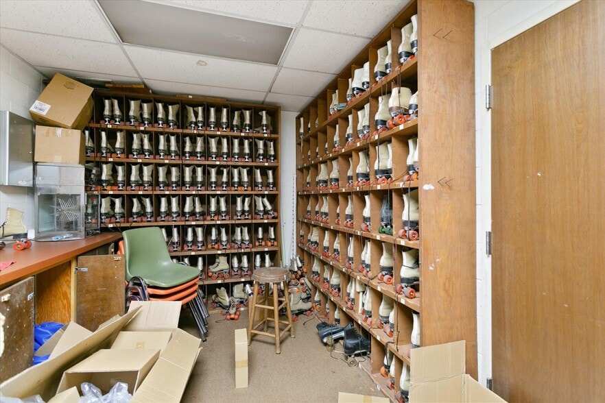 More Photos Of 1228 Todds Ln, Hampton Religious Facility For Sale