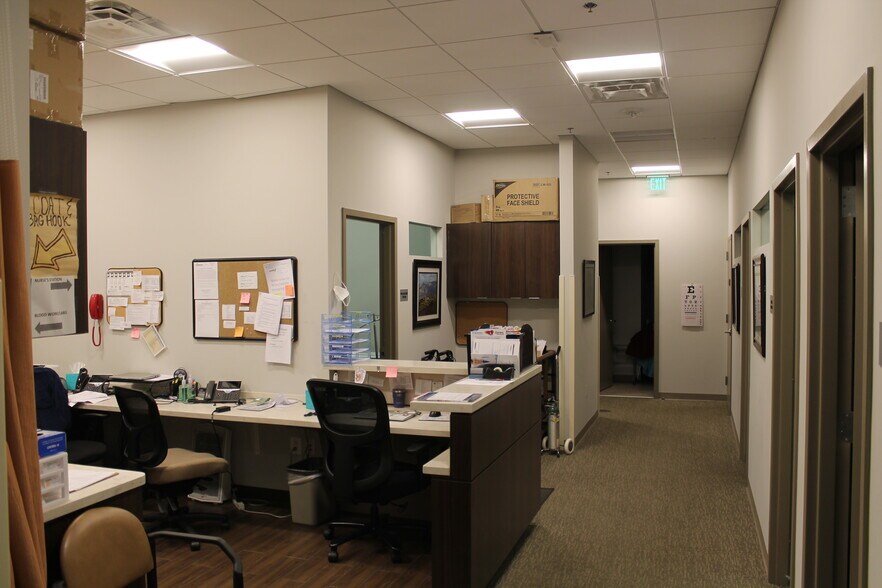 More Photos Of 1 W Broad Way, Lovettsville Unknown For Lease