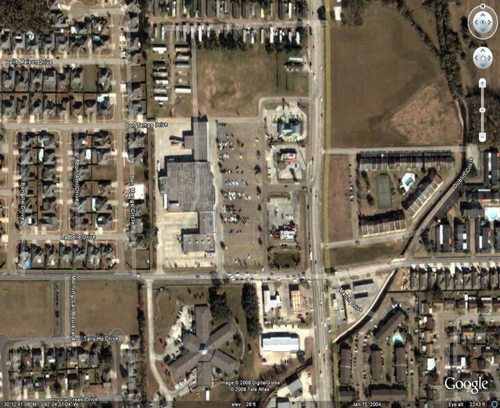 More Photos Of 2220-2252 Ambassador Caffery Pky, Lafayette Supermarket For Lease