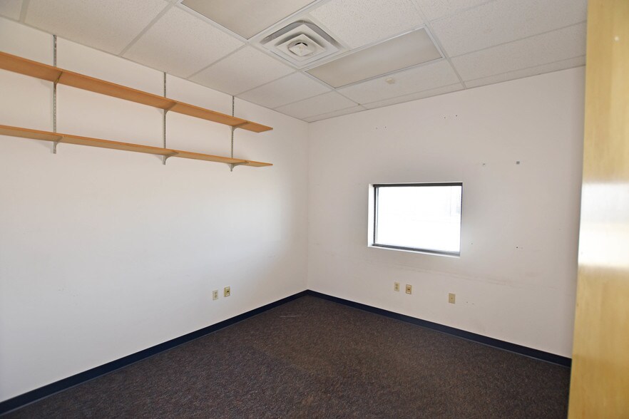 More Photos Of 5308 Andrews Hwy, Odessa Light Manufacturing For Sale