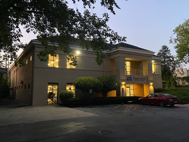 More Photos Of 20 Country Club Dr, Downingtown Medical For Lease
