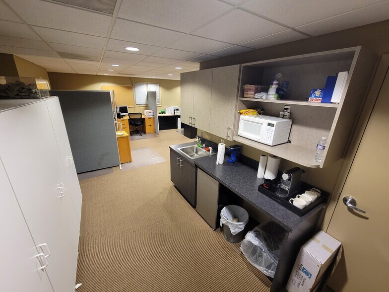 More Photos Of 11700-11706 Bowman Green Dr, Reston Office For Lease