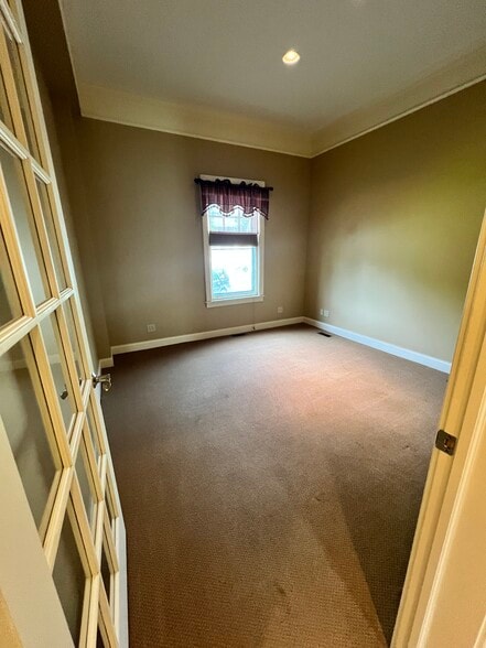 More Photos Of 710 Latta Rd, Rochester Office For Sale