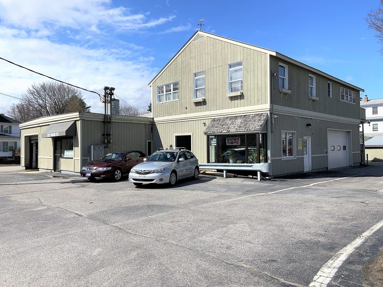 More Photos Of 307 Main St, Westbrook Carwash For Sale