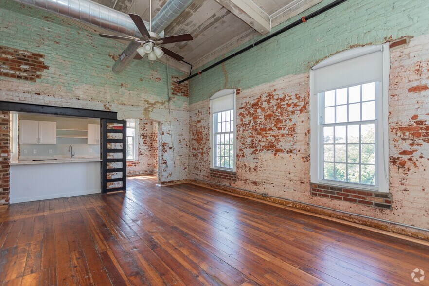 More Photos Of 116 E Main St, Haw River Apartments For Lease