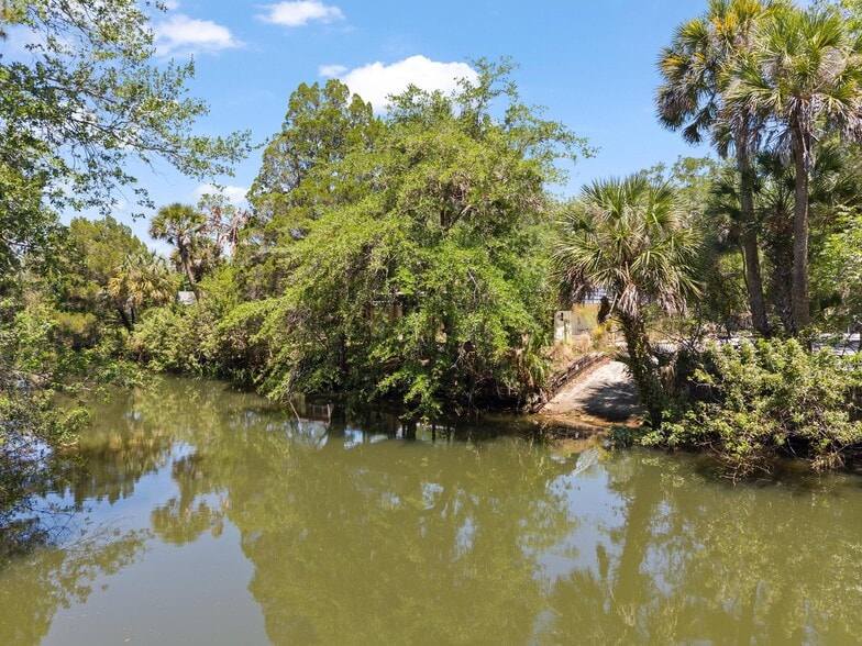 More Photos Of 6024 Cortez Blvd, Weeki Wachee General Retail For Sale