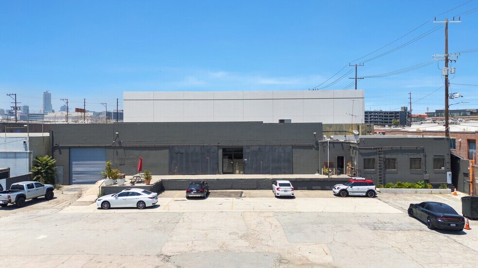 More Photos Of 527 Colyton St, Los Angeles Land For Sale