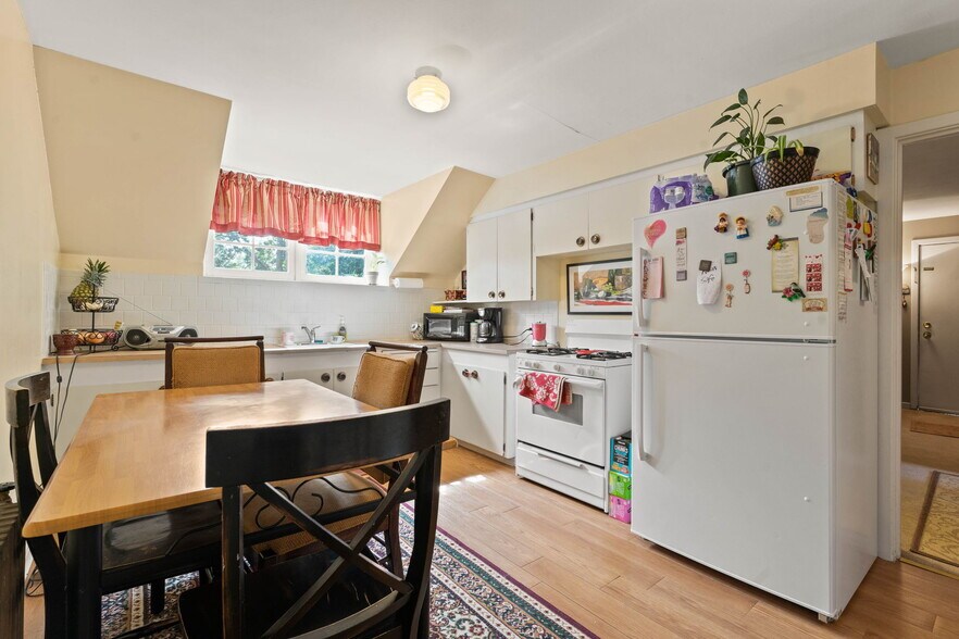 More Photos Of 1414 N Lincoln St, Spokane Apartments For Sale