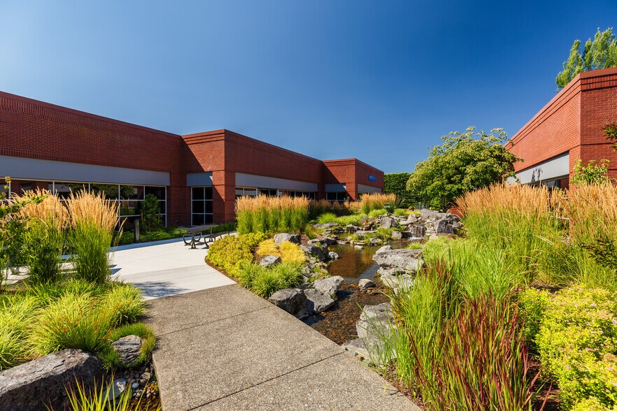 More Photos Of 6610 SW Cardinal Ln, Portland Unknown For Lease