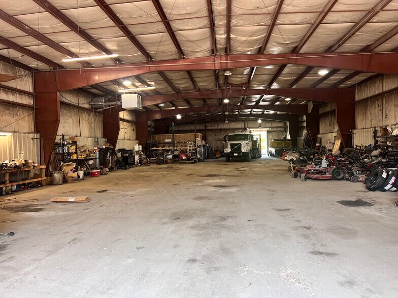 More Photos Of 1060-1062 Central Ave, Albany Light Distribution For Sale