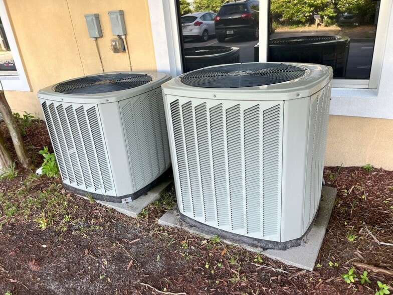 More Photos Of 1909 Beach Blvd, Jacksonville Beach Medical For Sale