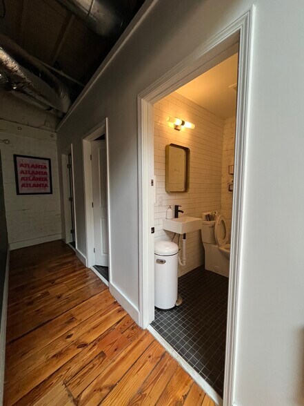 More Photos Of 337 Elizabeth St, Atlanta Office For Lease