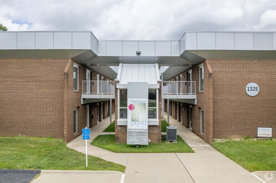 More Photos Of 1325 E Kemper Rd, Springdale Medical For Lease